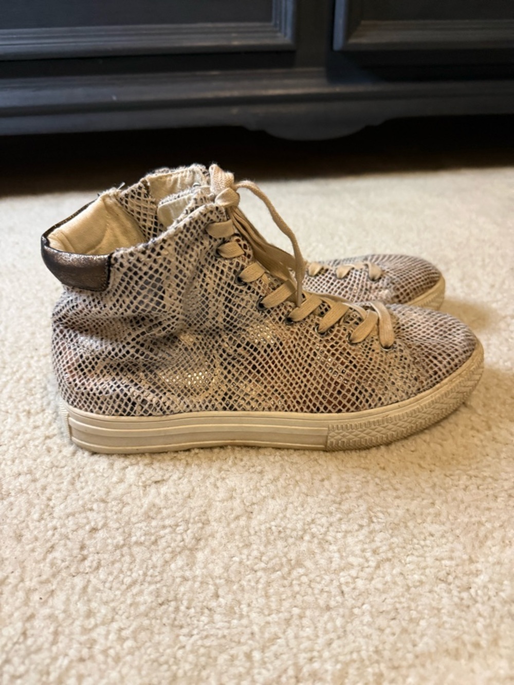 Band of Gypsies High-Top Sneakers in Beige Snake Print